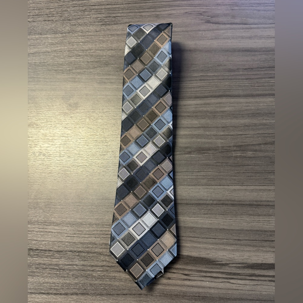 Kenneth Cole necktie